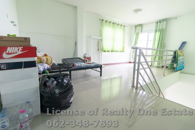 ขายอาคารพาณิชย์ 4 ชั้น ห้องมุม 2 คูหา ติดถนนใหญ่ ใกล้โรงเรียนบ้านบางเลน ทำเลทองสำหรับธุรกิจ