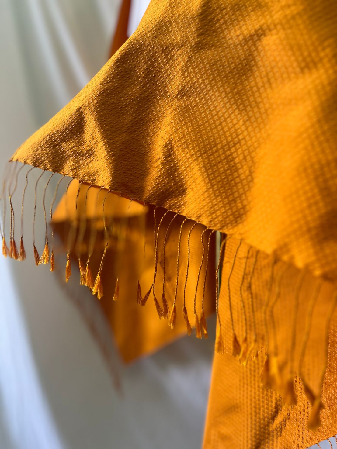 สั่งตัด 3-7วัน ผ้าคลุมไหล่ไหมแท้+พร้อมกล่อง เนื้อยกดอก เลือกขนาด สีและลายผ้าได้