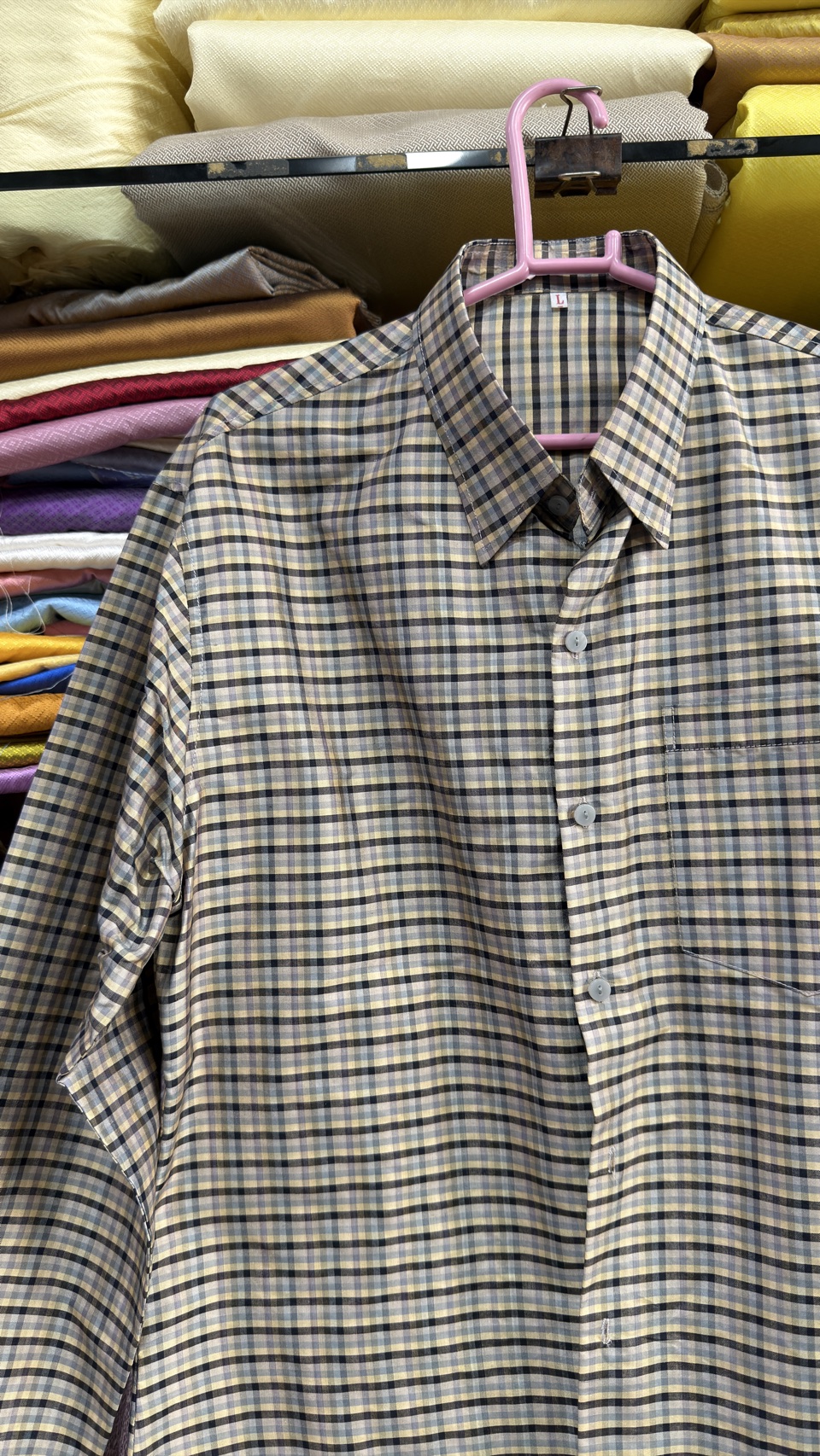 เสื้อเชิ้ตแขนยาว ผ้าไหมลายสก๊อต ไซส์L รหัส DN-AA-1117682