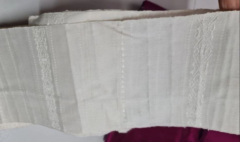 หัวซิ่นไหมทอมือ จกขิดไหมแท้ สีขาว รหัส WN-119-112068