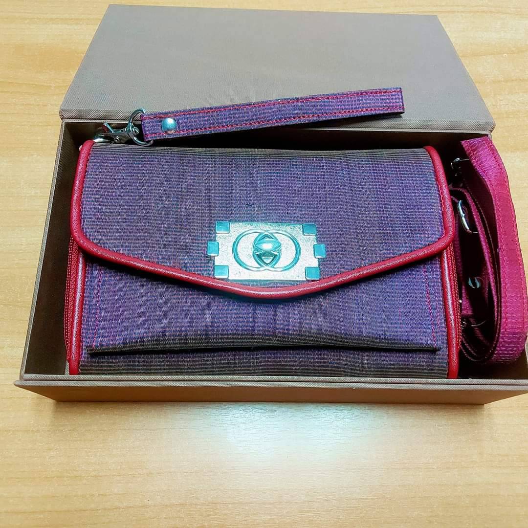 กระเป๋าถือ ผ้าไหมแท้ เฉดสีม่วงอมชมพู รหัส GLA-26-1008671516