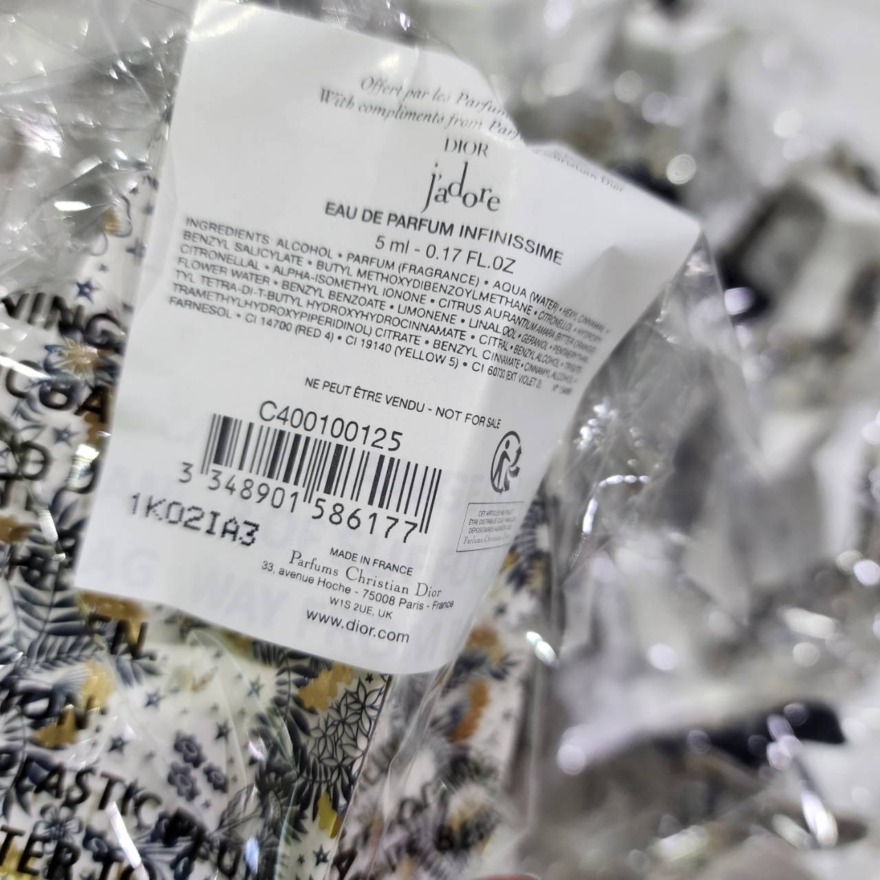 น้ำหอมจิ๋วมินิ Dior Jadore infinissime EDP 5ml แพคเกจ Limited แบบแต้มมีกล่อง ( Mini Perfume น้ำหอมขนาดพกพา) น้ำหอมจิ๋วมินิ ขวดน่ารัก ตั้งโชว์ก็สวย พกพาก็สะดวก หัวแต้มตามจุดชีพจร