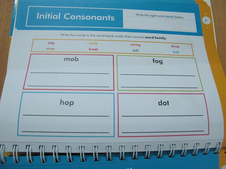Get Ready for School First Grade Laptop Workbook: Sight Words, Beginning Reading, Handwriting, Vowels & Consonants, Word Families