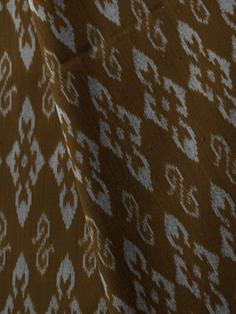 ซิ่น ผ้าไหมมัดหมี่ 3ตะกอ ขนาด 1x2 เมตร ลายดอกรักราชกัญญา สีน้ำตาลอมเขียว รหัส PCS-NY-11226823