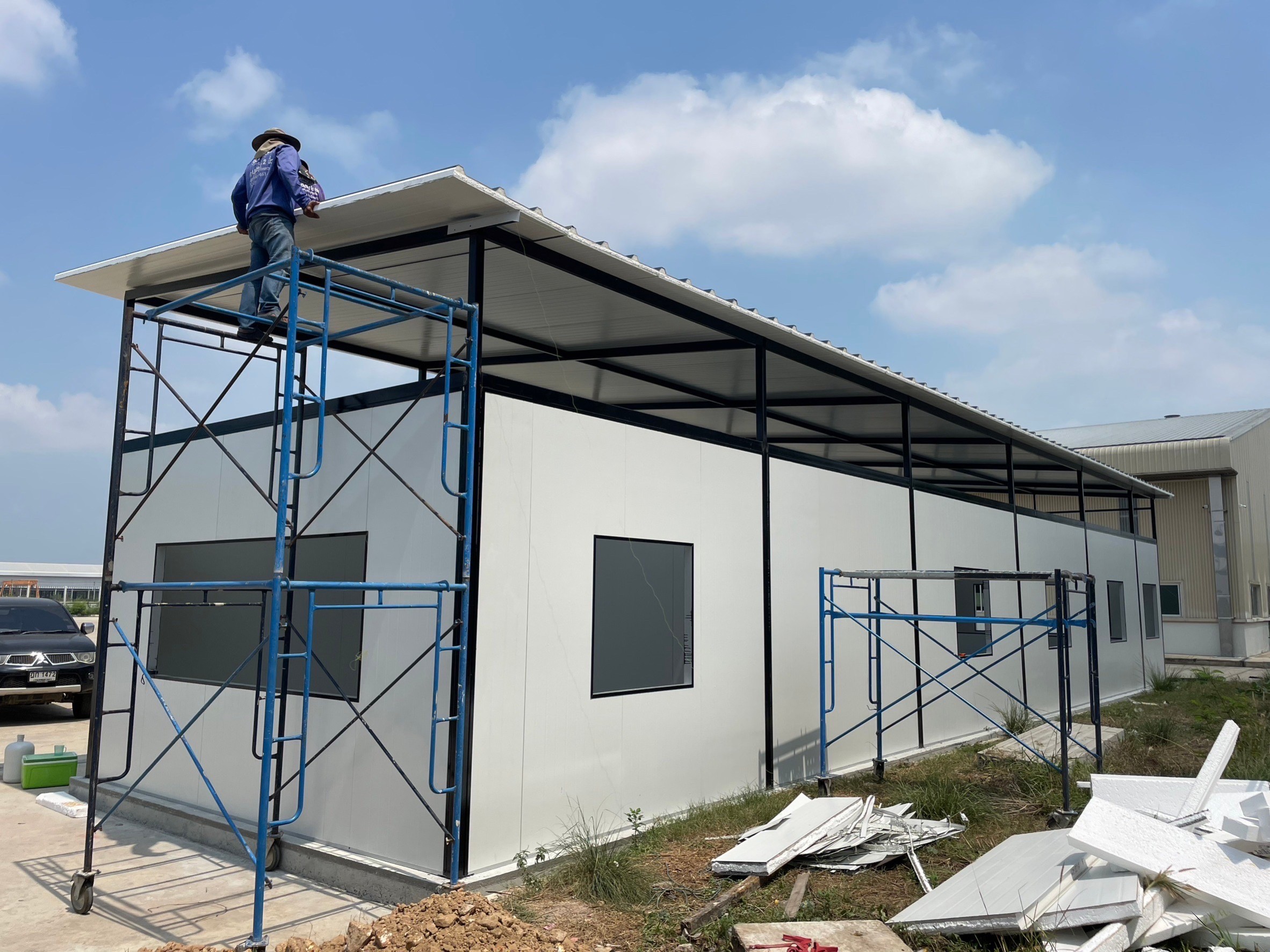 ออฟฟิศสำเร็จรูป บริษัทเหลียงซิ ขนาด5.00x20.00x4.50 เมตร