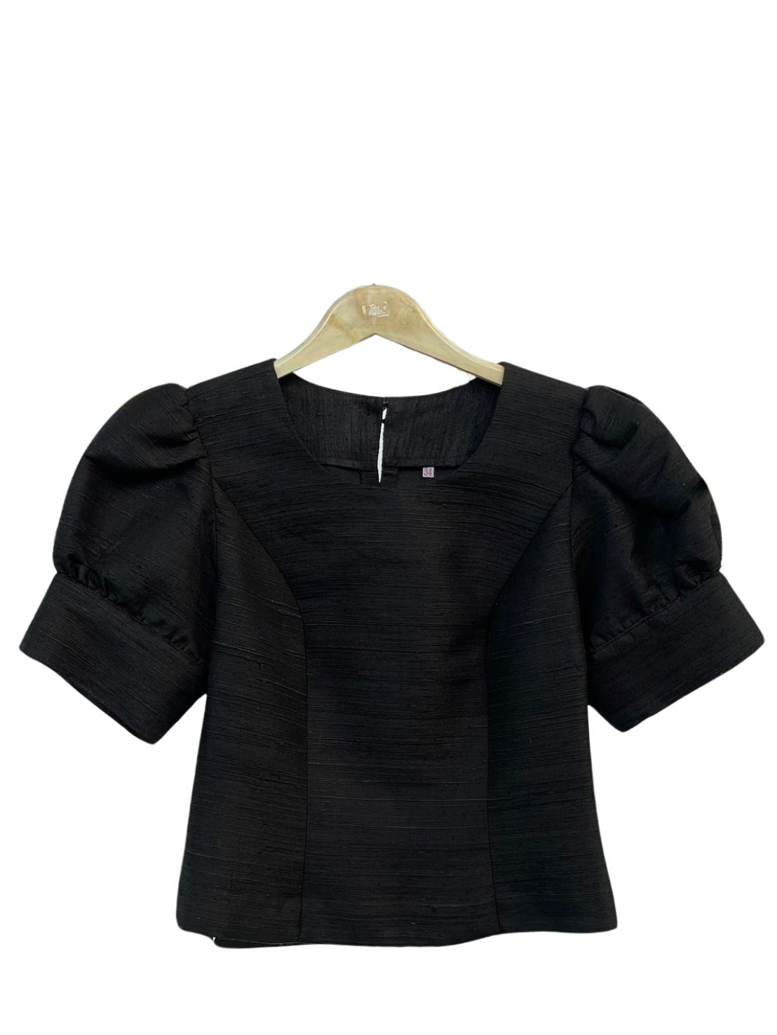 เสื้อผ้าไหม สีพื้น เนื้อไหมบ้าน รอบอก 34นิ้ว พื้นสีดำ รหัส WD-PTS-12066715