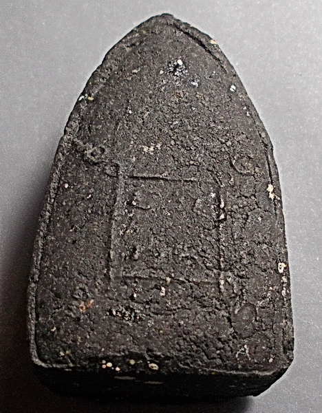 พระธรรมขันธ์ เนื้อว่าน ปางสมาธิ รุ่น 2 ปี 2525 วัดปิยาราม อำเภอยะหริ่ง จังหวัดปัตตานี