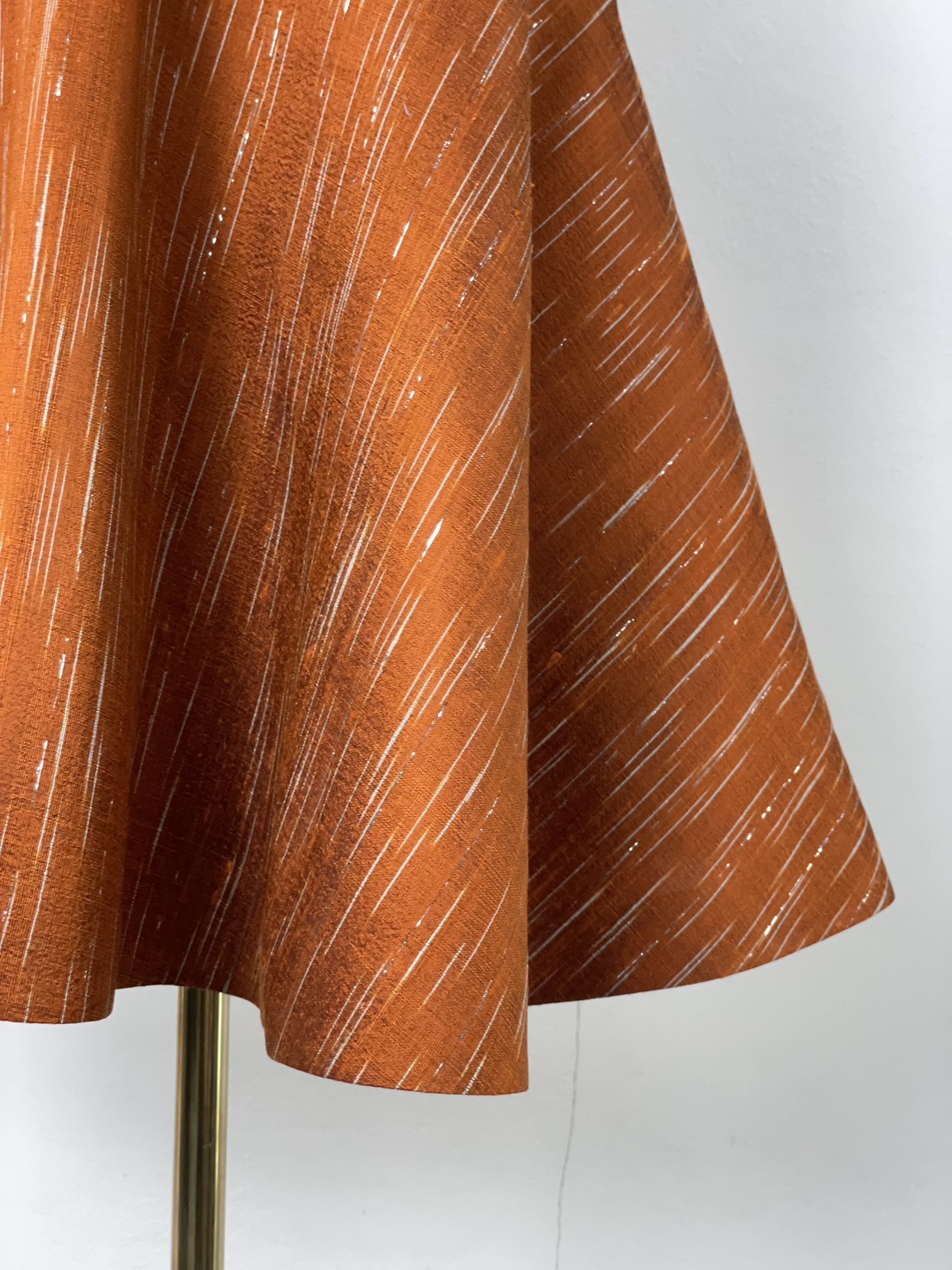 แบบตัดกระโปรงผ้าไหม (ไม่รวมผ้า) chobmai x ARW รหัส CUT-ARW02136109