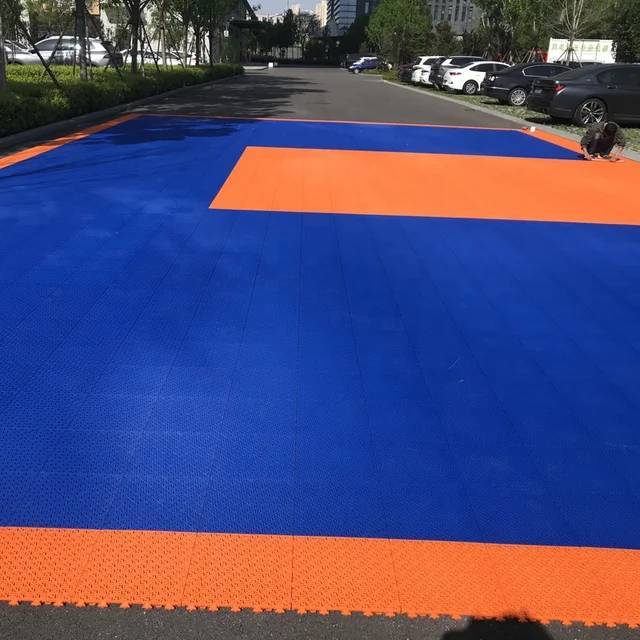 สนามบาสใช้ในบ้าน 8x10m พร้อมแป้นบาส