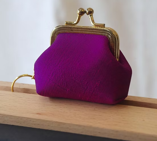 กระเป๋าสตางค์ ใส่เหรียญ ขนาด 7x7x2.5cm. สีม่วงอมชมพู GL-CT-103486