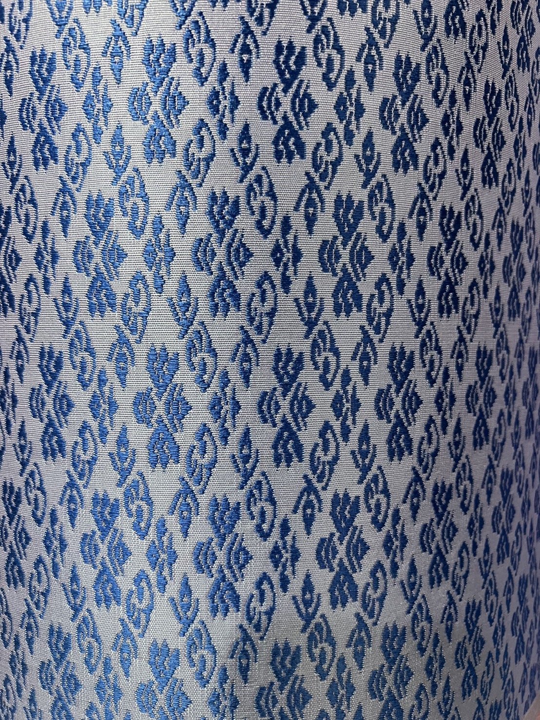 (ผ้าชุด)ผ้าไหมยกดอกลำพูน เกาะเชิงดิ้นทอง ขนาด 1.02x4.38เมตร ลายช่อฟ้า พื้นสีฟ้าอมม่วง รหัส N90-29-TR0470