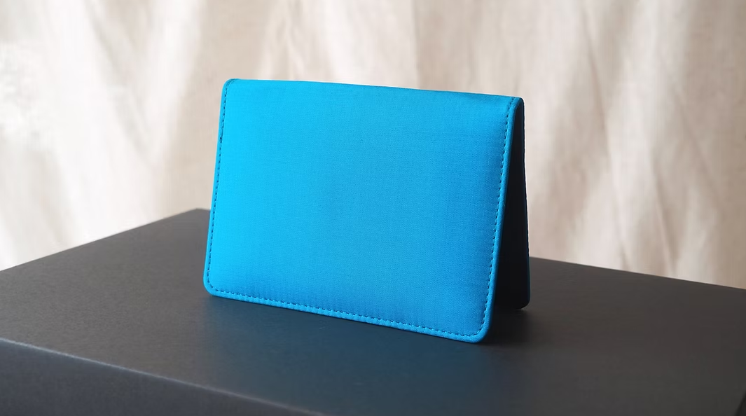 ซองใส่พาสปอร์ต ขนาด 3x9.5x8 cm.สีฟ้า GL-CT-103429