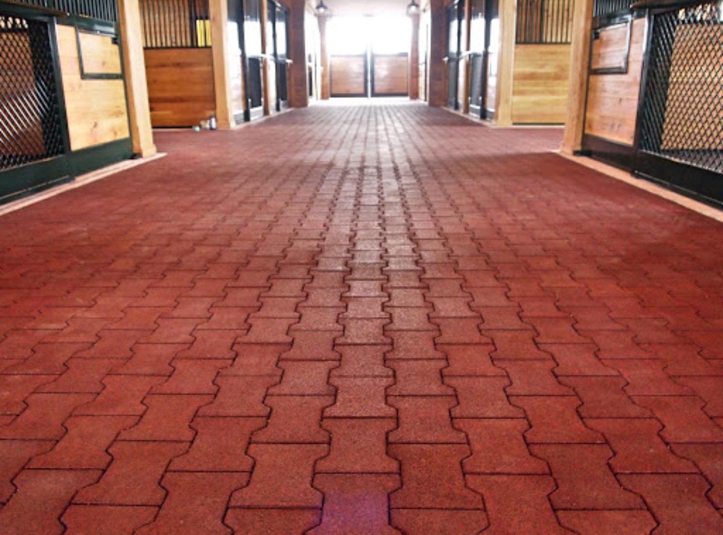 แผ่นยางปูพื้นคอกม้าบล็อคยางหนา25mm