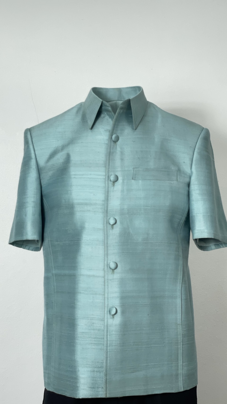 เสื้อสูทซาฟารี แขนสั้น ไหมสีพื้นเนื้อหยาบ | ตัดเย็บตามรูปร่าง | เลือกสีผ้า ส่งไซส์ได้