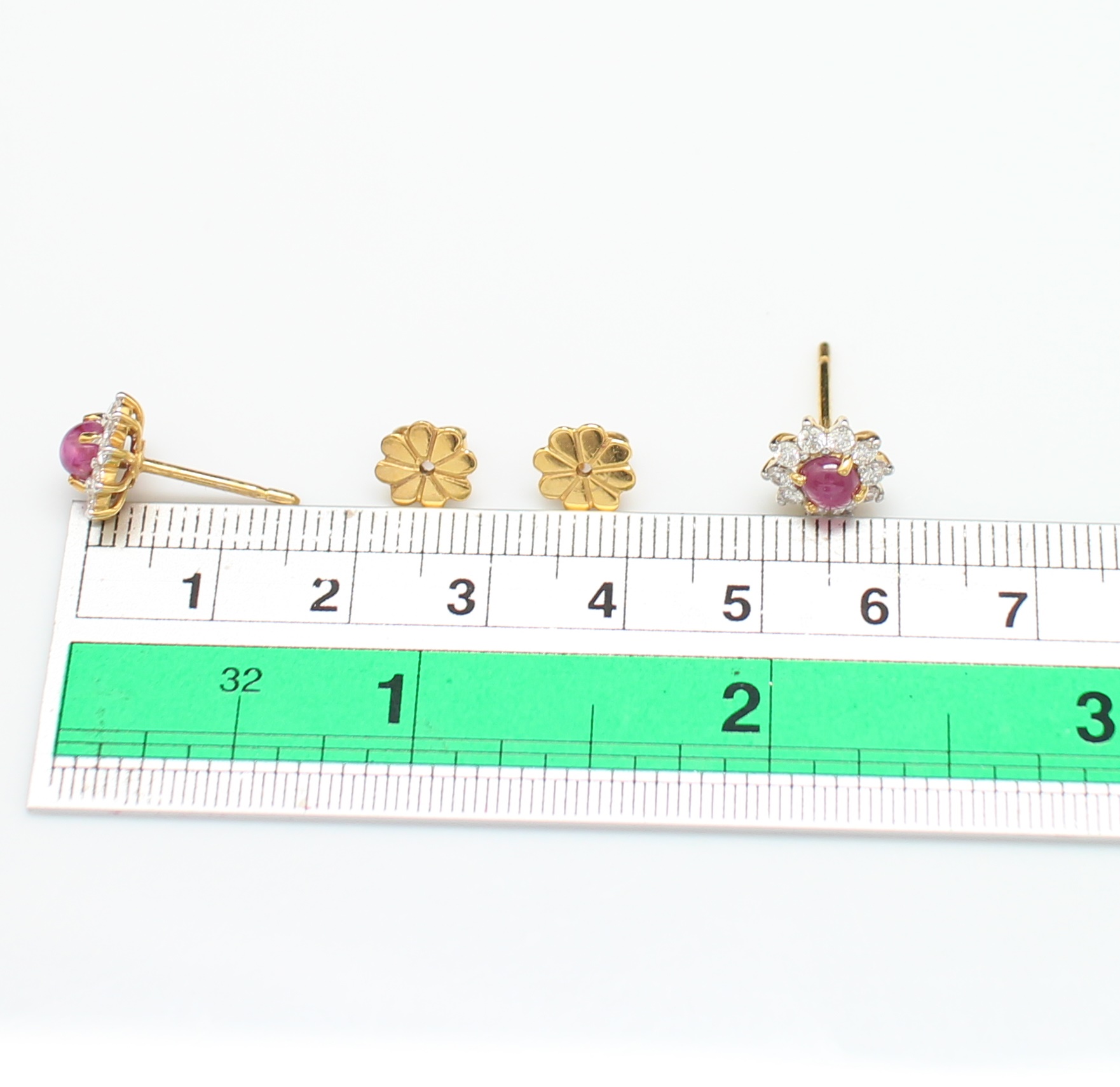 ER25175 ต่างหูทับทิมล้อมเพชร เพชรแท้ 20 เม็ด 0.60 กะรัต ทองแท้ 90% นน.รวม 3.8 กรัม