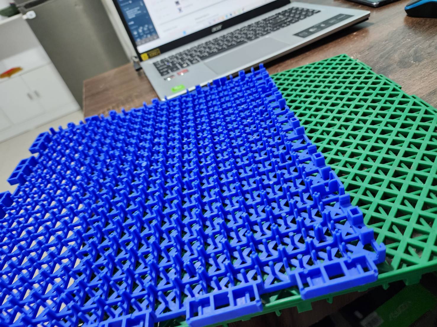 พื้นสนามบาส ไวนิลpvc ใช้ในร่ม รับแรงกระแทกได้ดี