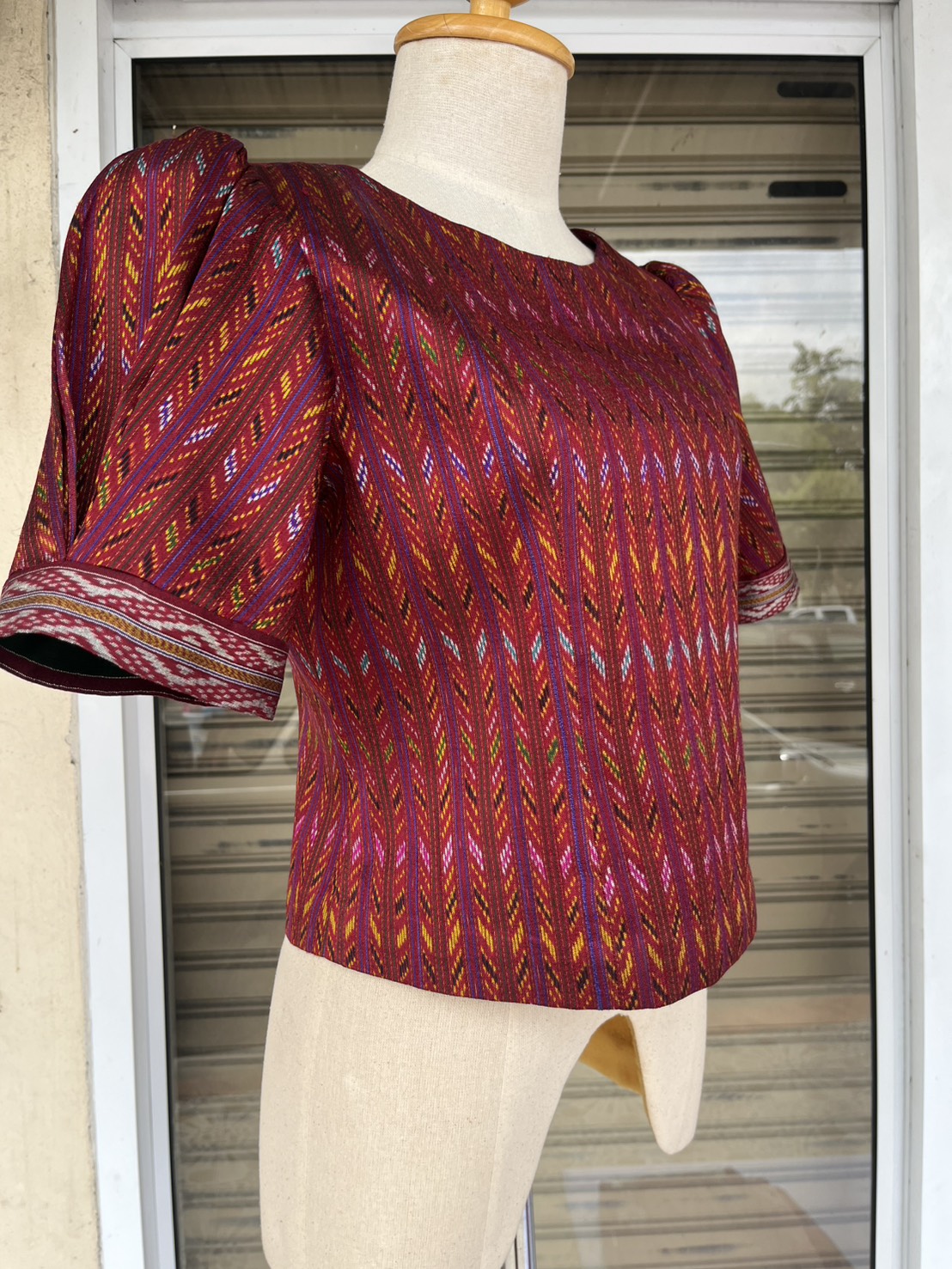 เสื้อสตรี ลายโฮล ไหมแท้ 100% | เลือกไซส์ รหัส WD-PTS-1009681