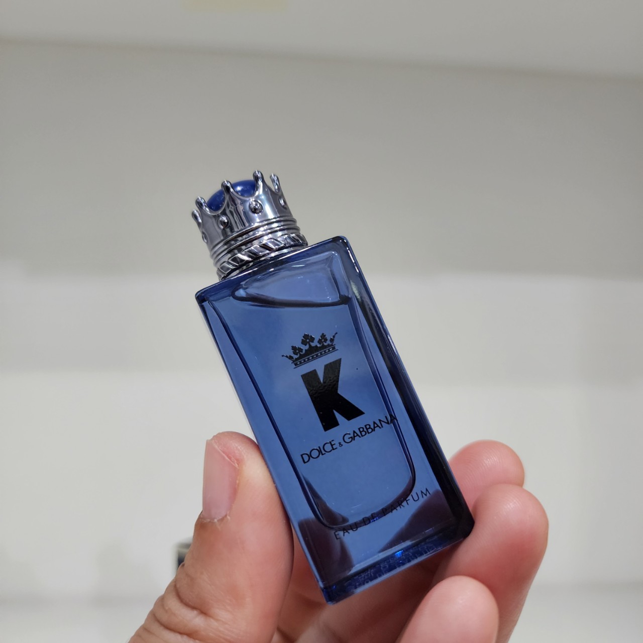 น้ำหอมจิ๋วมินิ Dolce & Gabbana K EDP 7ml แบบแต้มมีกล่อง ( Mini Perfume น้ำหอมขนาดพกพา) น้ำหอมจิ๋วมินิ ขวดน่ารัก ตั้งโชว์ก็สวย พกพาก็สะดวก หัวแต้มตามจุดชีพจร