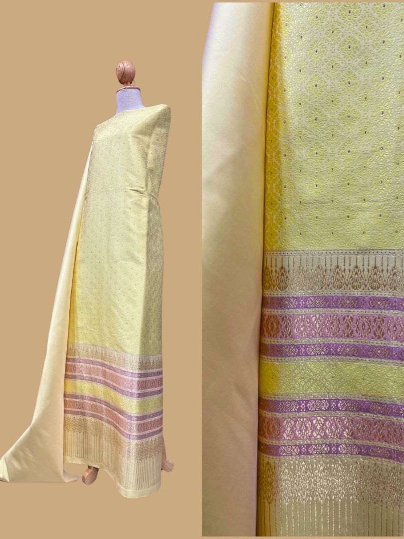 (ผ้าชุด)ไหมยกใหญ่ลำพูน (สีพื้น 2เมตร+ลาย 2.4เมตร) สีเหลืองทอง รหัส N90-AA-01206718123