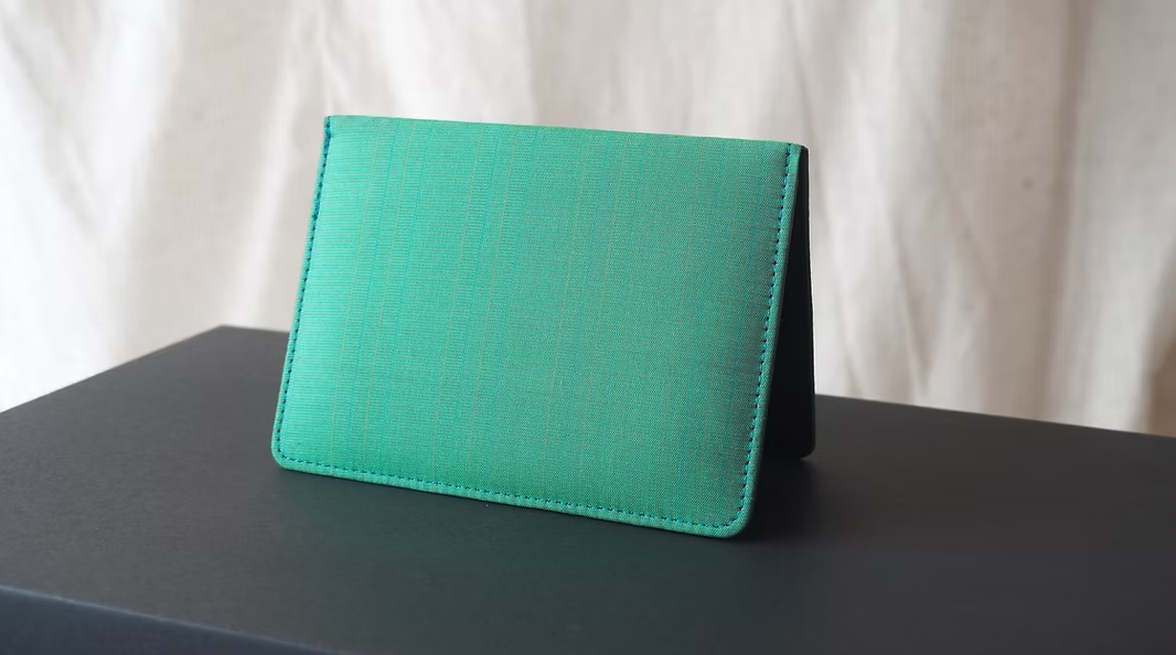 ซองใส่พาสปอร์ต ขนาด 3x9.5x8 cm.สีเขียวมิ้น GL-CT-103431