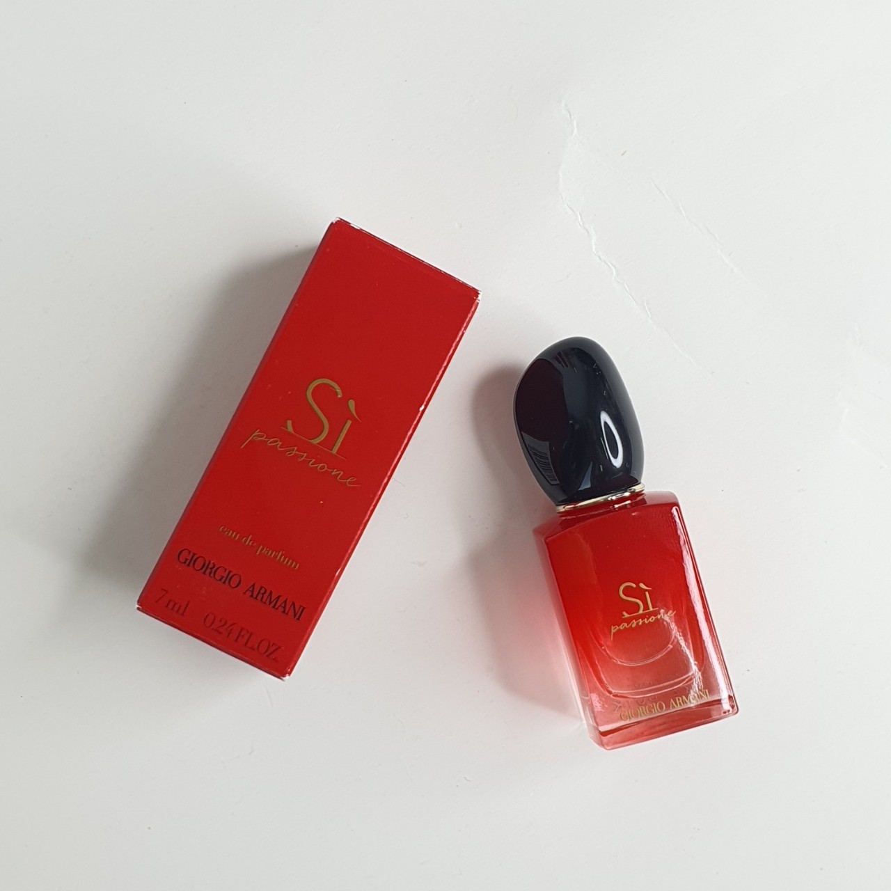 น้ำหอมจิ๋วมินิ Giorgio Armani Si Passione eau de parfum for woman 7ml แบบแต้มมีกล่อง ( Mini Perfume น้ำหอมขนาดพกพา) น้ำหอมจิ๋วมินิ ขวดน่ารัก ตั้งโชว์ก็สวย พกพาก็สะดวก หัวแต้มตามจุดชีพจร