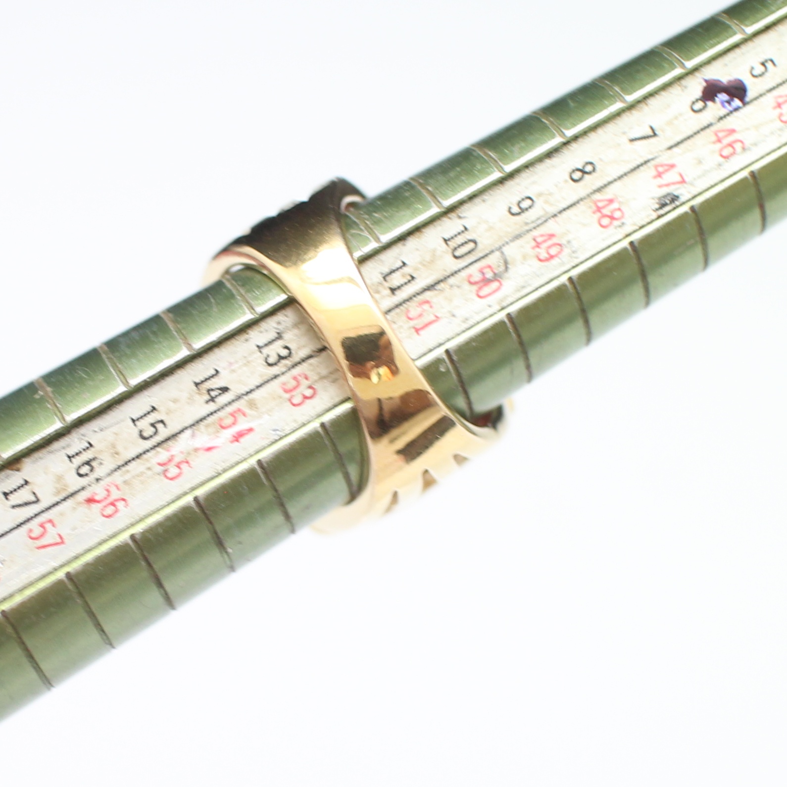 RG250592 แหวนอะเมทิสล้อมเพชร เพชรแท้ 0.68 กะรัต อะเมทิส 15.2 กะรัต ทองแท้ 9k นน.รวม 13.78 กรัม ขนาดแหวน 52