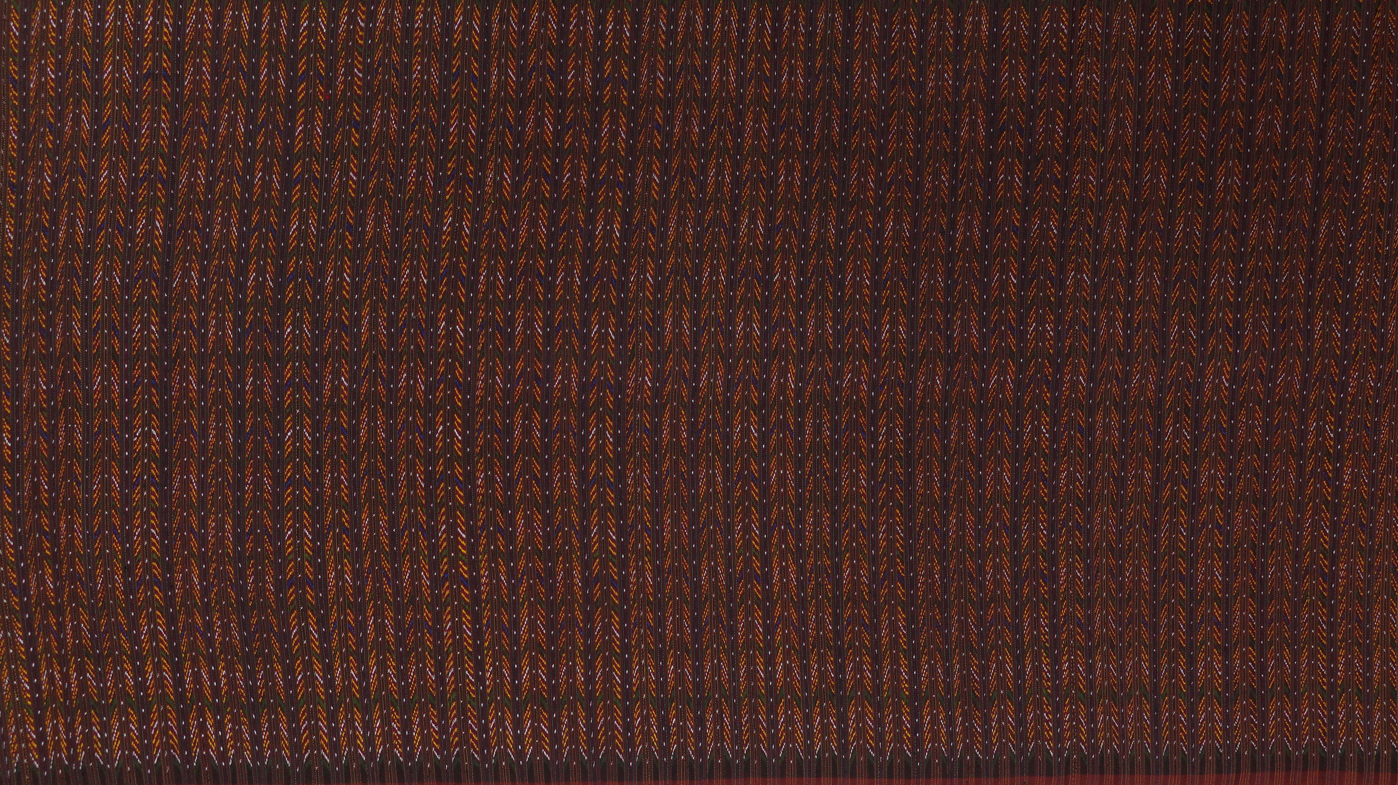 ซิ่น ผ้าไหมมัดหมี่ 3ตะกอ ลายโฮลบรรทัด สีแดงน้ำตาล เลือกขนาด รหัส 4R2Q-ME-66-081368