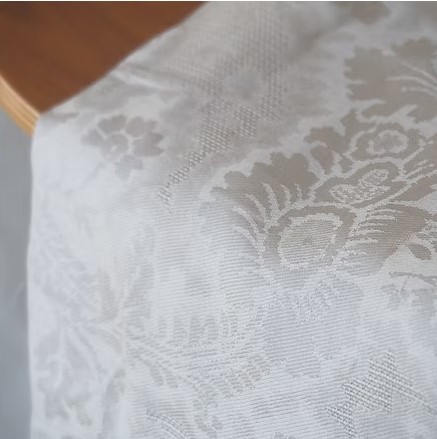 ผ้าไหมสปันซิลเกรด A+ ทอด้วยเครื่องอย่างประณีต Jacquard (แจ็คการ์ด) หน้ากว้าง 148 ซม. สีขาว ตัดขายเป็นหลา รหัส CISP-CT-103142