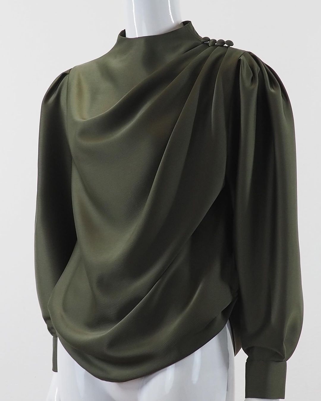 แบบตัด เสื้อผ้าไหม (ไม่รวมผ้า) ตามแบบ รหัส CUT-51-03246711