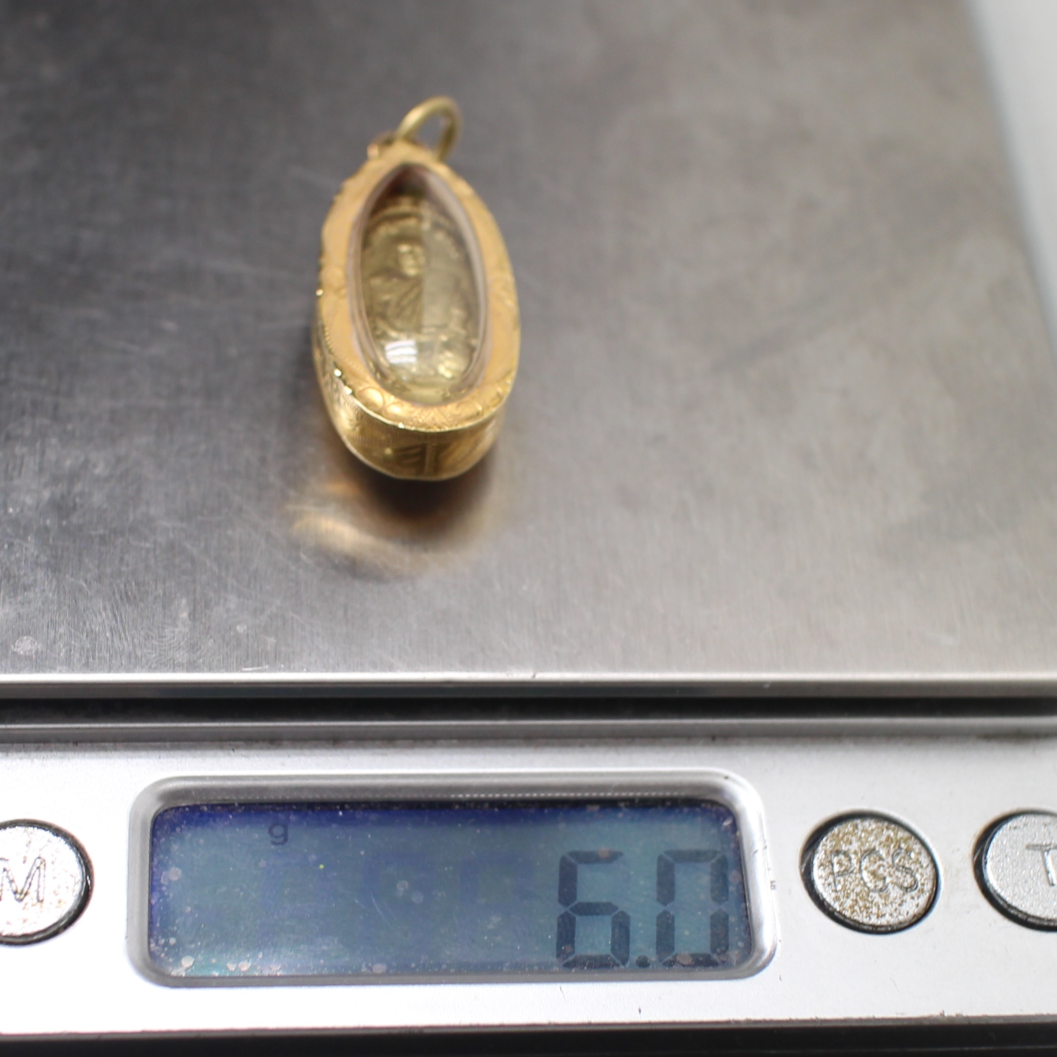 PD25029 จี้หลวงพ่อแพ้ว เลี่ยมกรอบทองแท้ 90% นน.รวม 6 กรัม