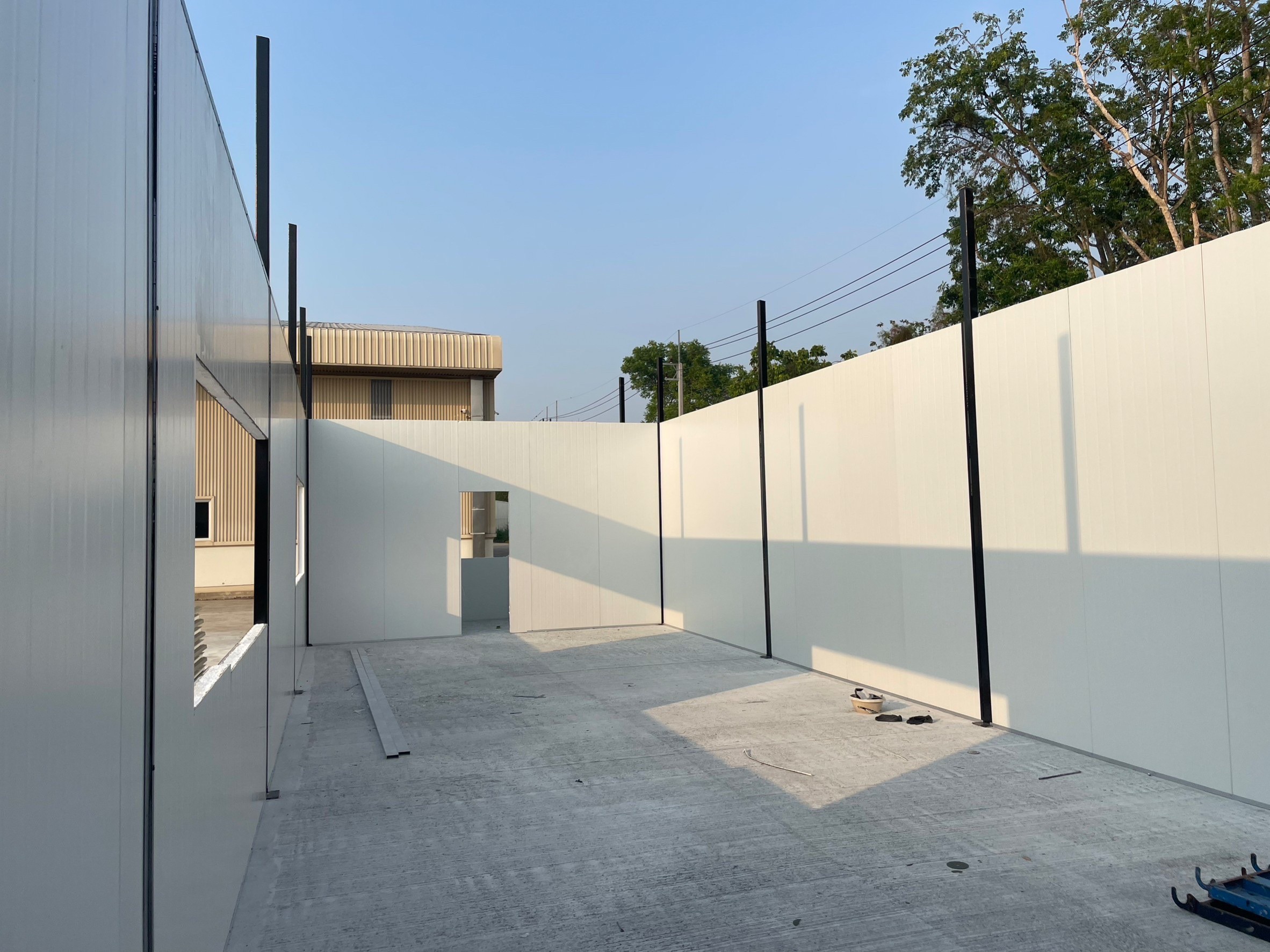 ออฟฟิศสำเร็จรูป บริษัทเหลียงซิ ขนาด5.00x20.00x4.50 เมตร