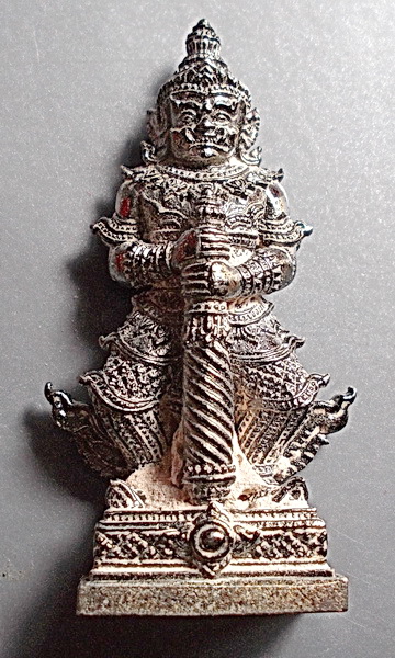 ท้าวเวสสุวรรณ หน้ายักษ์ รุ่น ยกฐานะทองนำโชค หลวงพ่อทอง (ลูกศิษย์ หลวงพ่อคูณ) วัดบ้านไร่ กล่องเดิม