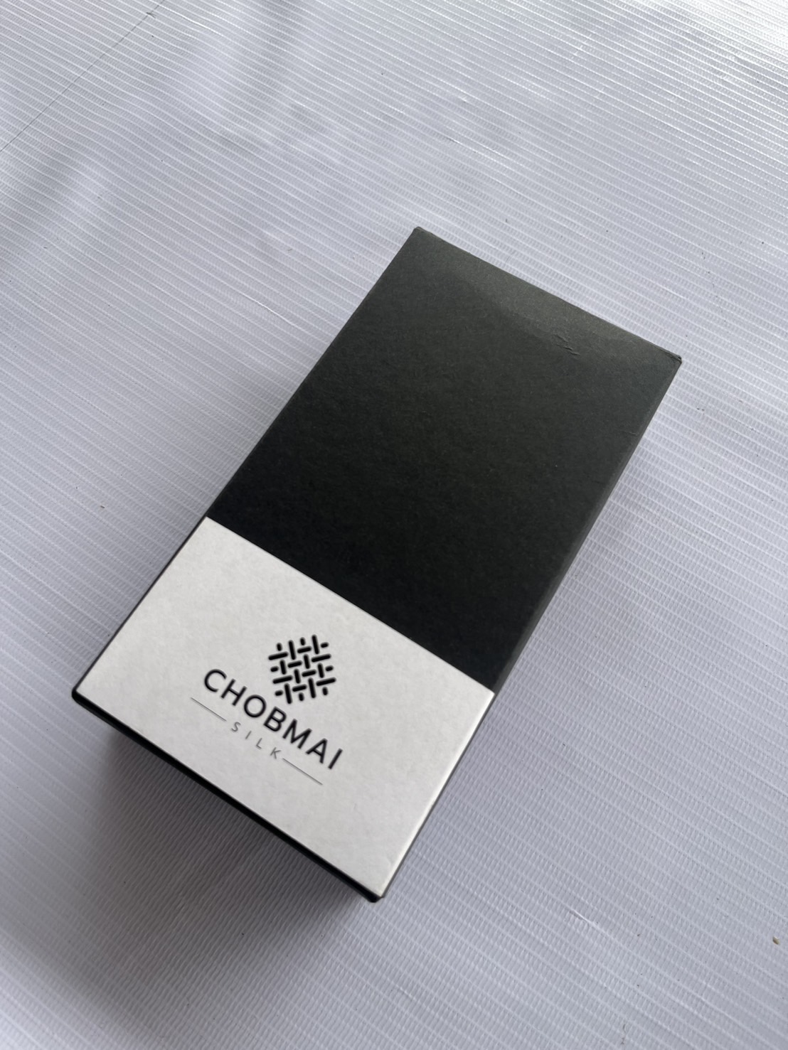 เซ็ตของขวัญเนคไทผ้าไหมมัดหมี่ลายพื้นเมือง