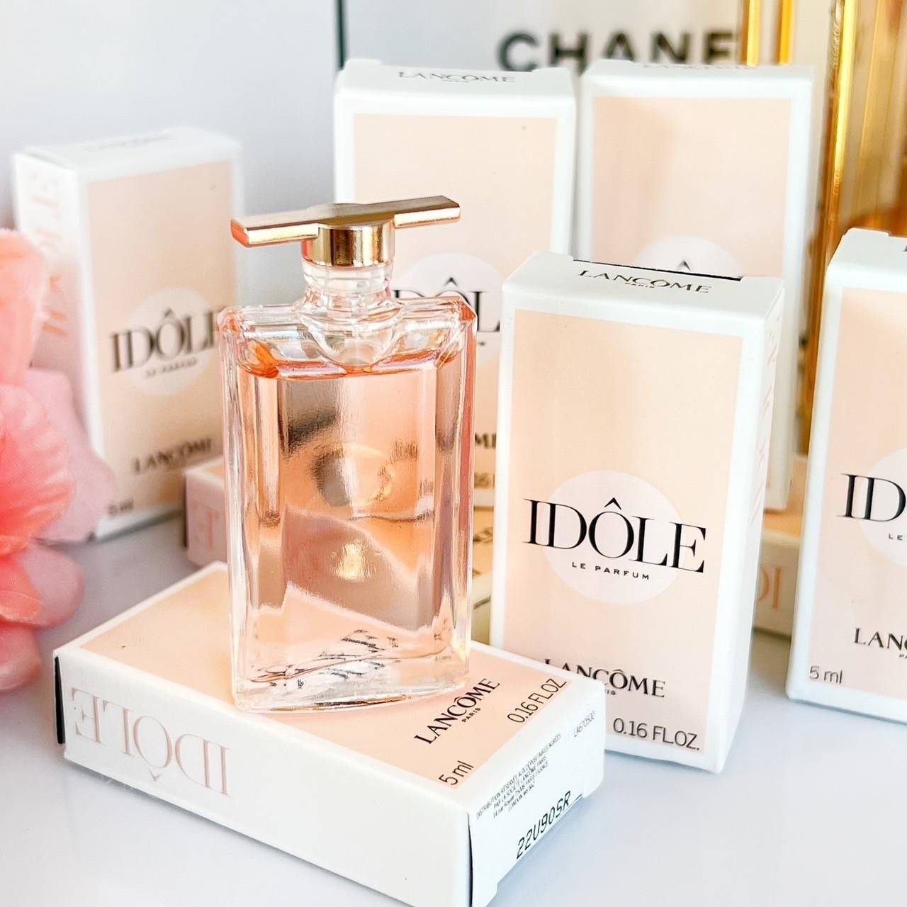 น้ำหอมจิ๋วมินิ Lancome Idole Le Parfum 5ml แบบแต้มมีกล่อง ( Mini Perfume น้ำหอมขนาดพกพา) น้ำหอมจิ๋วมินิ ขวดน่ารัก ตั้งโชว์ก็สวย พกพาก็สะดวก หัวแต้มตามจุดชีพจร