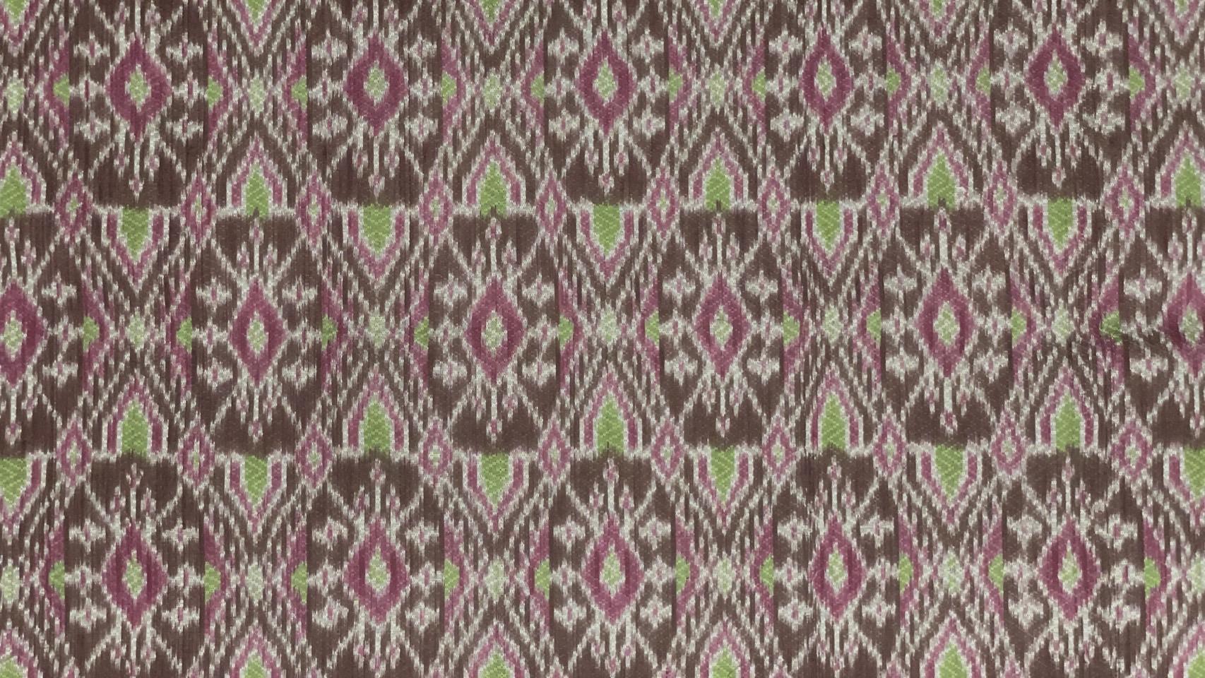 ซิ่น ผ้าไหมมัดหมี่ ทอยกดอก 6ตะกอ สีธรรมชาติ ขนาด1x2เมตร ลายเต่างับ สีน้ำตาล รหัส L1-ME-031768151