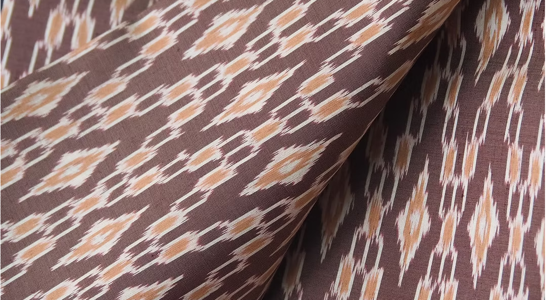 ซิ่น ผ้าไหมมัดหมี่ ไหมบ้าน ขนาด 1x2หลา พื้นสีน้ำตาล รหัส CISP-CT-102528