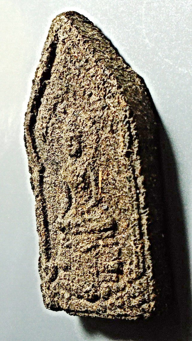 พระพุทธมหาปฐวีธาตุ หลวงปู่คำพันธ์ เนื้อผงเกสรหลังยันต์ ปี 2530