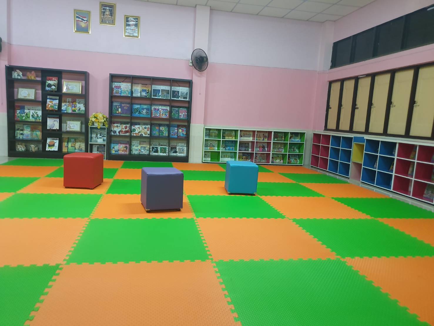 โรงงานผลิตแผ่นโฟมจิ๊กซอว์ปูพื้น