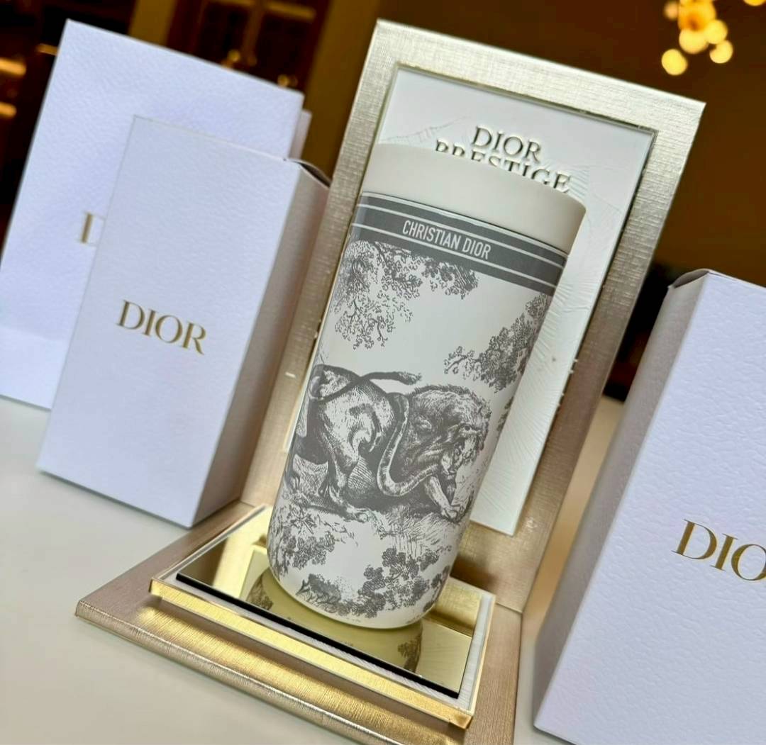 Dior Platinum Birthday Gift Temperature Control Tumbler พร้อมถุง และกล่องDior แก้วน้ำ