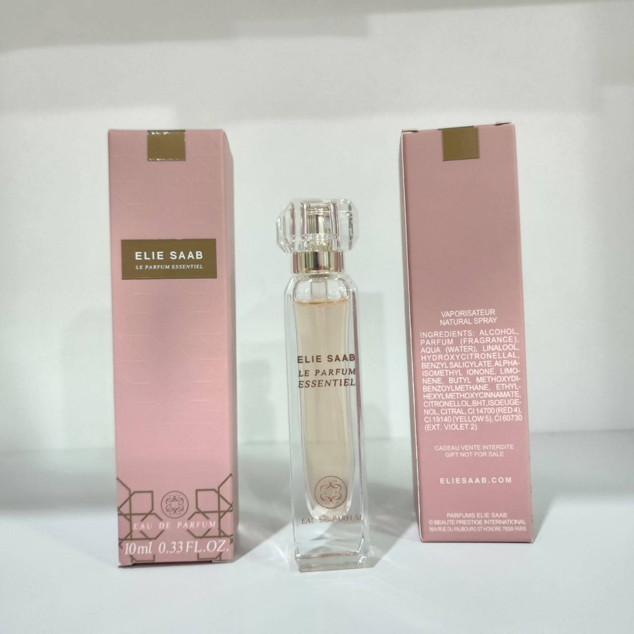 น้ำหอมจิ๋วมินิ Elie Saab Le Parfum Essentiel Eau De Parfum 10ml แบบสเปรย์พร้อมกล่อง ( Mini Perfume น้ำหอมขนาดพกพา) น้ำหอมจิ๋วมินิแบบทดลองแบบสเปรย์ พกพาก็สะดวกใช้ฉีดตามจุดชีพจร