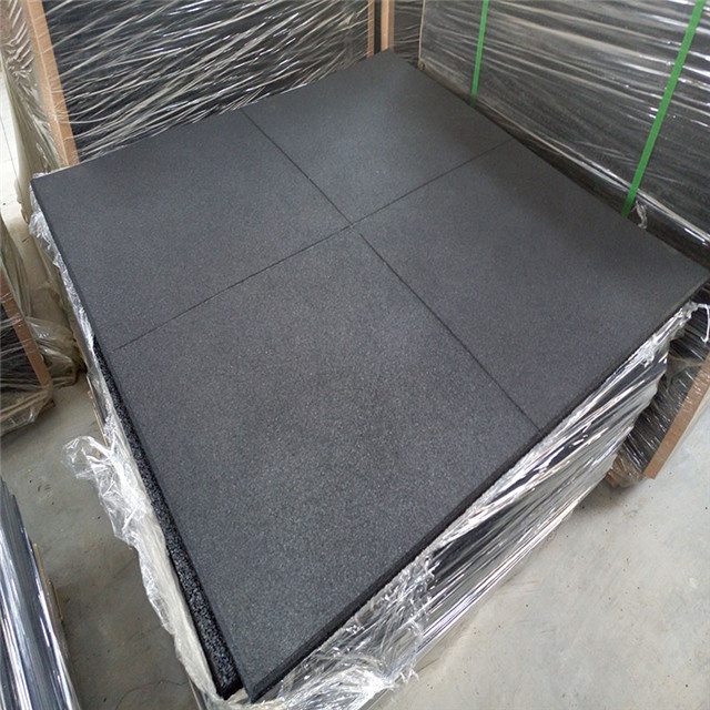 แผ่นยางหนา20มิลRubber mat เริ่มที่690บาท ปูพื้นฟิสเนสขนาด 50 x 50 cm