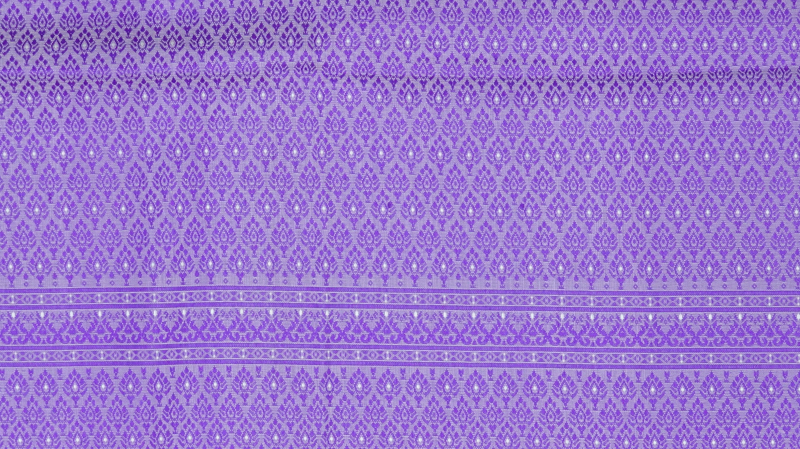 (ผ้าชุด)ไหมยกดอกสุรินทร์ ขนาด 1x4เมตร (ลาย 2เมตร+สีพื้น 2เมตร) สีม่วง รหัส N10-ME-66-0822674