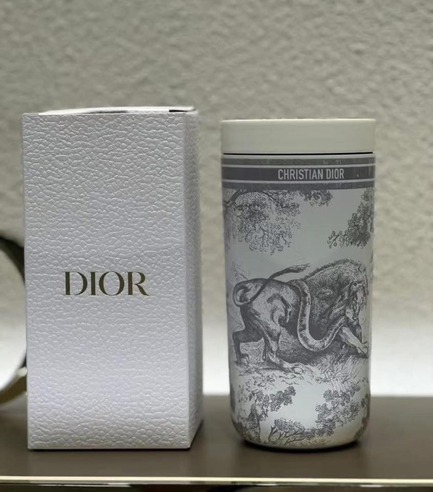 Dior Platinum Birthday Gift Temperature Control Tumbler พร้อมถุง และกล่องDior แก้วน้ำ