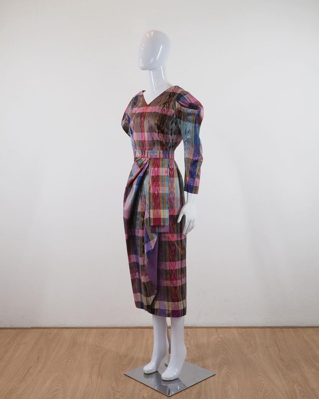 แบบตัดชุด เดรสผ้าไหม (ไม่รวมผ้า) chobmai x JHN รหัส CUT-51-03236716