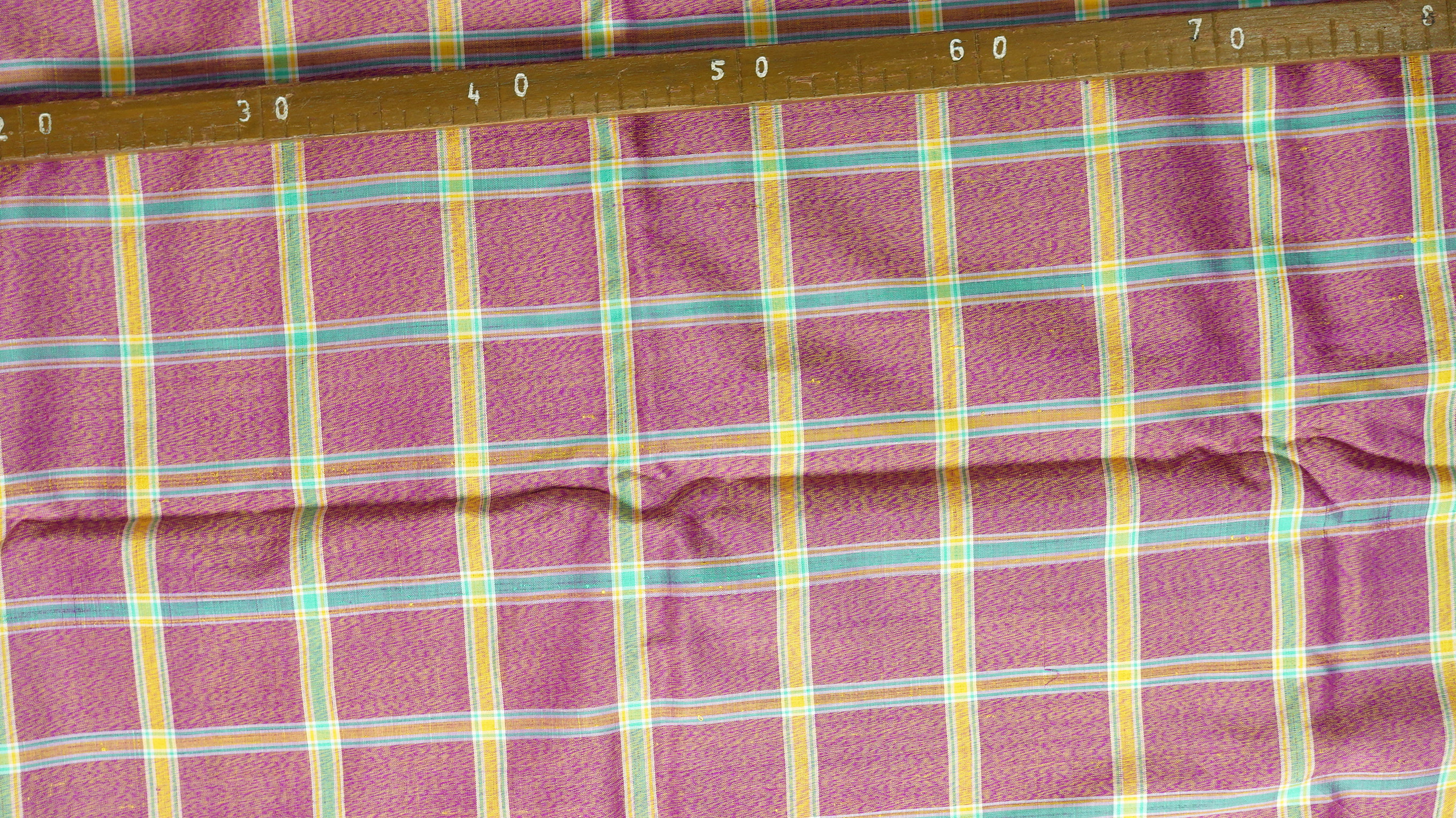 ผ้าไหมโสร่ง ไหมแท้ ลายหางกระรอก สีชมพูสลับคละสี (ราคาต่อเมตร) รหัส R1B-NY-012468107