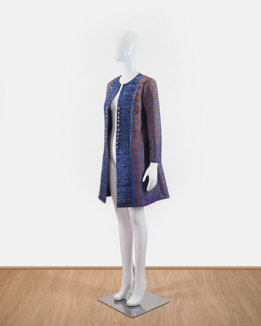 แบบตัดชุด เดรสผ้าไหม (ไม่รวมผ้า) chobmai x JHN รหัส CUT-51-03236720