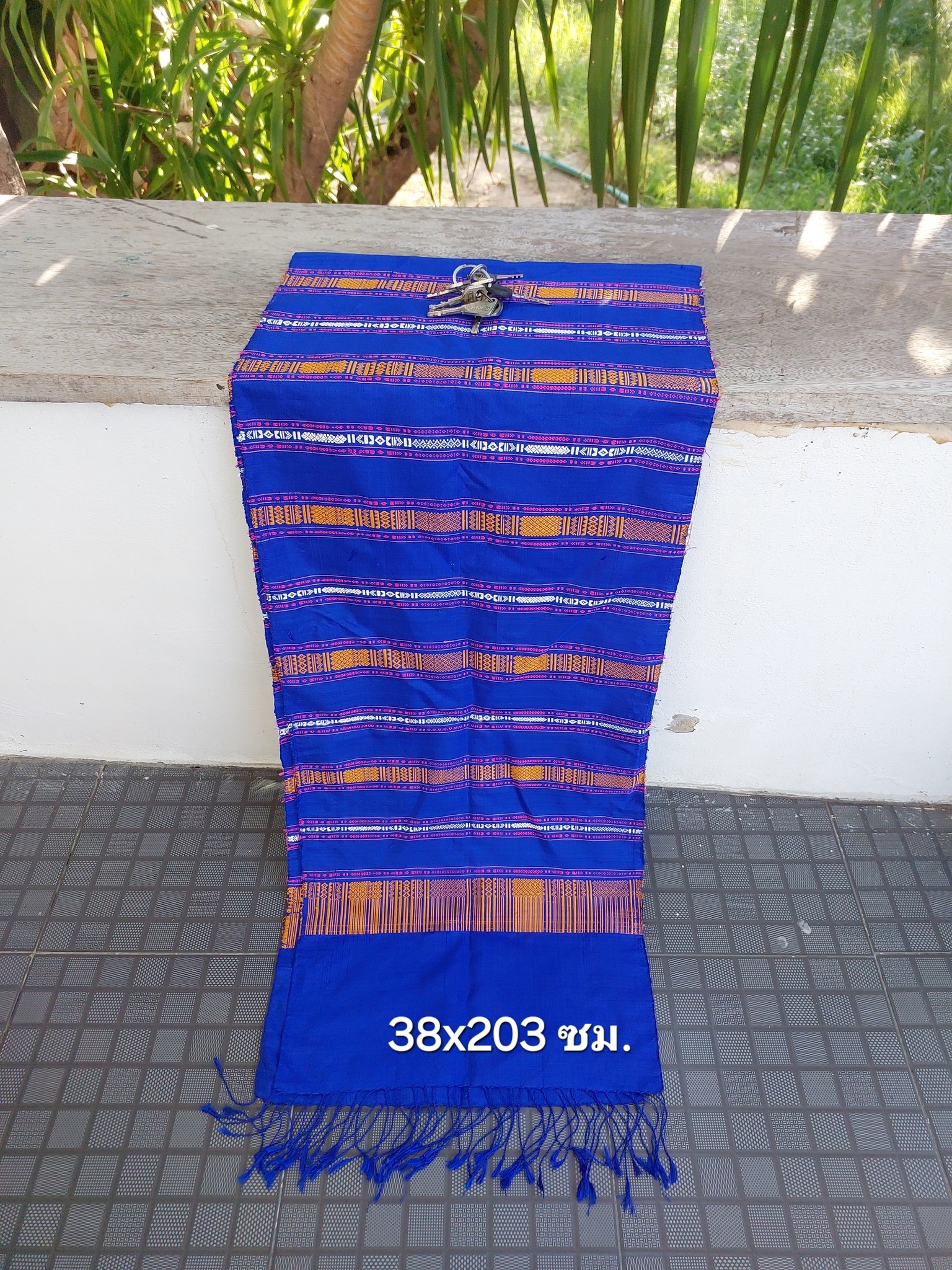 สไบไหมขิตโบราณ สีเคมี ขนาด 38x203ซม. พื้นสีน้ำเงิน LW4A-103-0520687