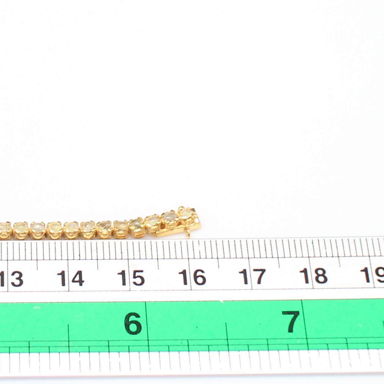 BL25123 สร้อยข้อมือพลอยหลากสี เพชรแท้ 9 เม็ด 0.10 กะรัต ทองแท้ 18k นน.รวม 6.4 กรัม ยาว 16 ซม.