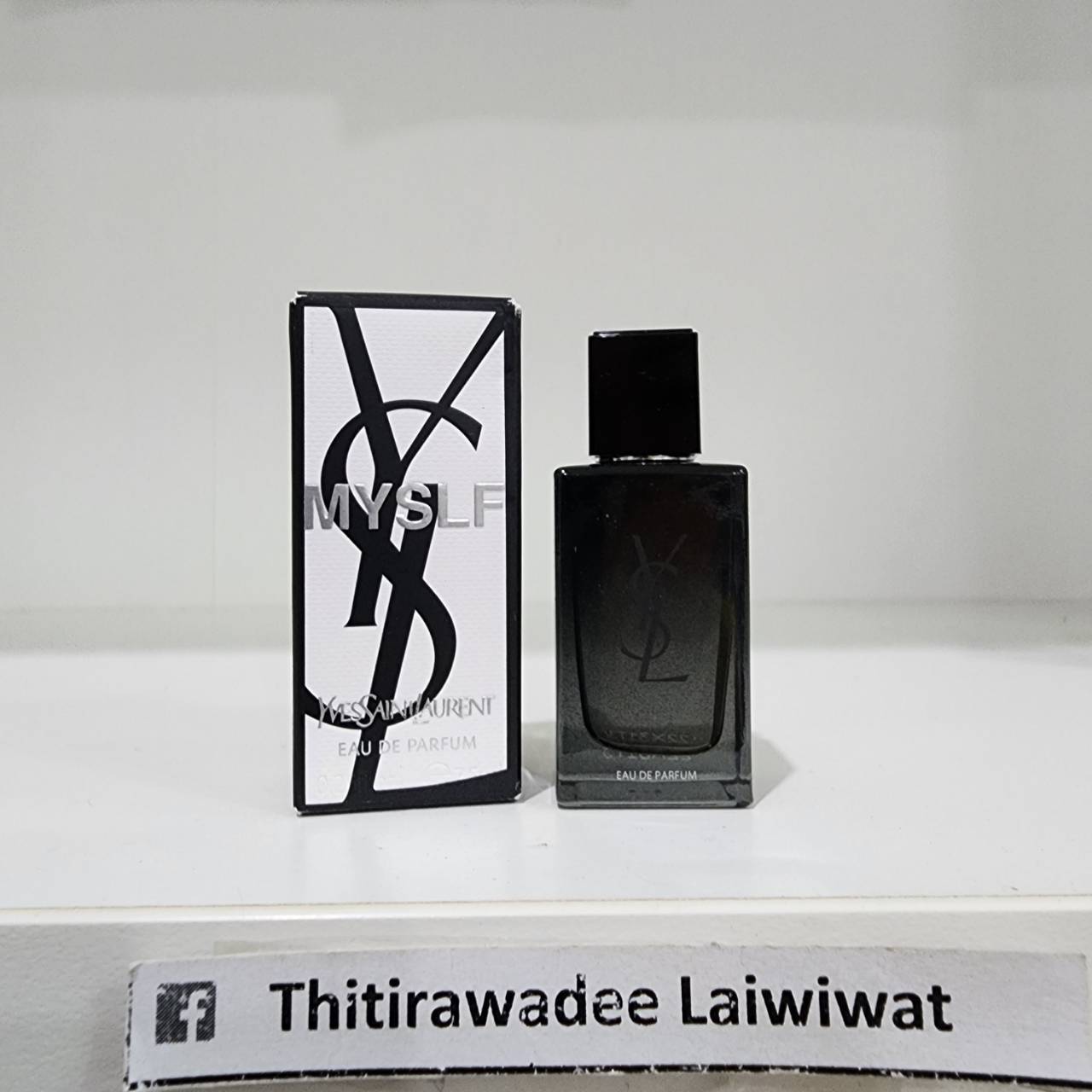 น้ำหอมจิ๋วมินิ YSL MYSLF Eau de Parfum 7.5ml แบบแต้มมีกล่อง ( Mini Perfume น้ำหอมขนาดพกพา) น้ำหอมจิ๋วมินิ ขวดน่ารัก ตั้งโชว์ก็สวย พกพาก็สะดวก หัวแต้มตามจุดชีพจร