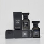 น้ำหอมจิ๋วมินิ Tom Ford Oud Wood EDP 4mlแบบแต้มมีกล่อง ( Mini Perfume น้ำหอมขนาดพกพา) น้ำหอมจิ๋วมินิ ขวดน่ารัก ตั้งโชว์ก็สวย พกพาก็สะดวก หัวแต้มตามจุดชีพจร